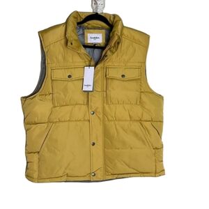 Goodfellow yellow puffer vest size XL Nwt